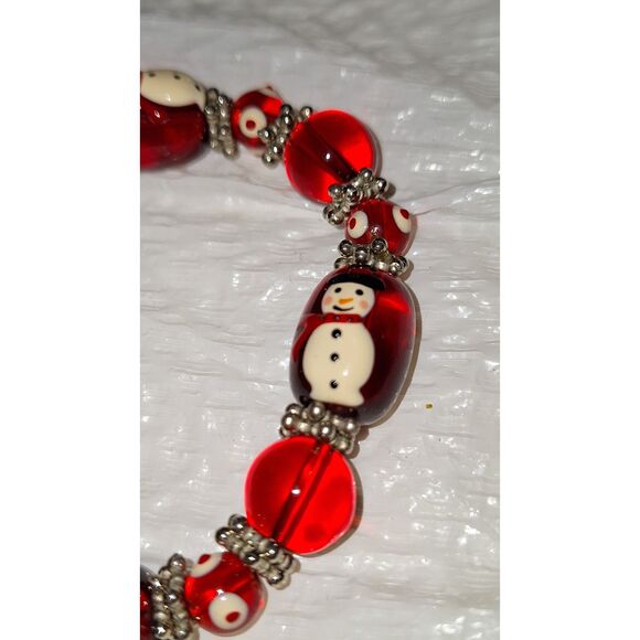 A Red Glass Beaded Women's Stretchy Bangle Bracelet Winter Snowman Christmas - Picture 2 of 7